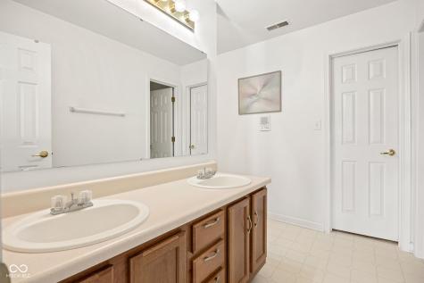 1844 Creekside Drive Brownsburg IN 46112