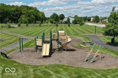1844 Creekside Drive Brownsburg IN 46112