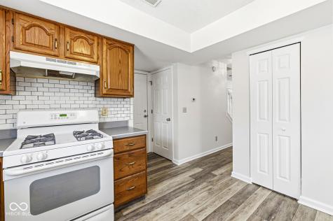 8927 Torrance Place Fishers IN 46038