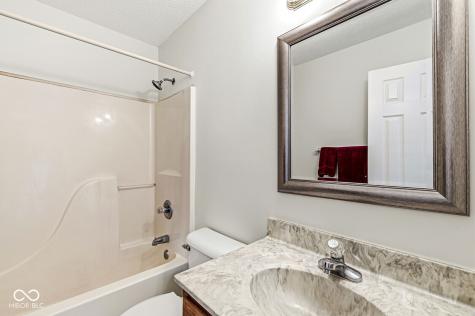 8927 Torrance Place Fishers IN 46038