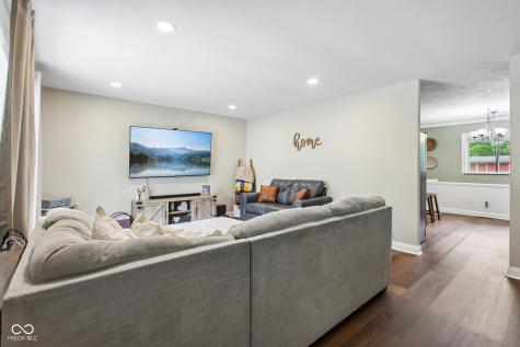6522 Birchcrest Drive Indianapolis IN 46241