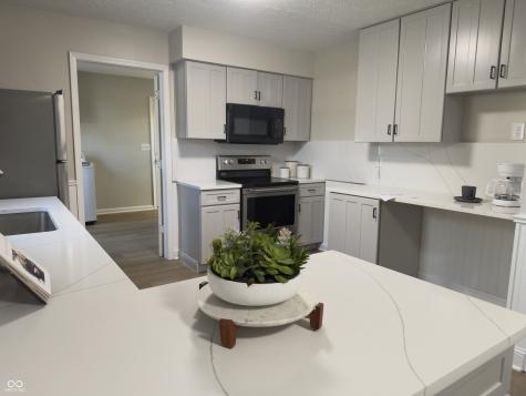 9802 Hamilton Hills Lane Fishers IN 46038