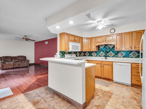 1042 Red Oak Drive Avon IN 46123