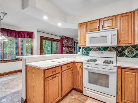 1042 Red Oak Drive Avon IN 46123