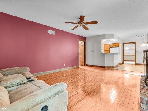 1042 Red Oak Drive Avon IN 46123