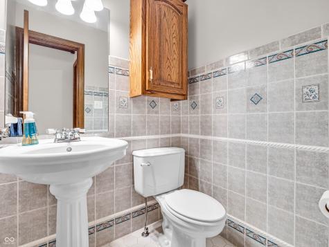 1042 Red Oak Drive Avon IN 46123