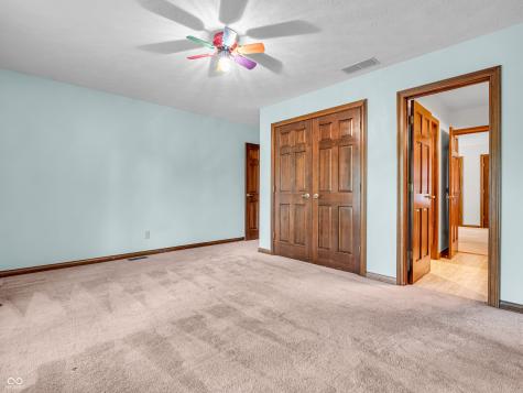 1042 Red Oak Drive Avon IN 46123