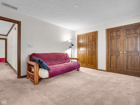 1042 Red Oak Drive Avon IN 46123