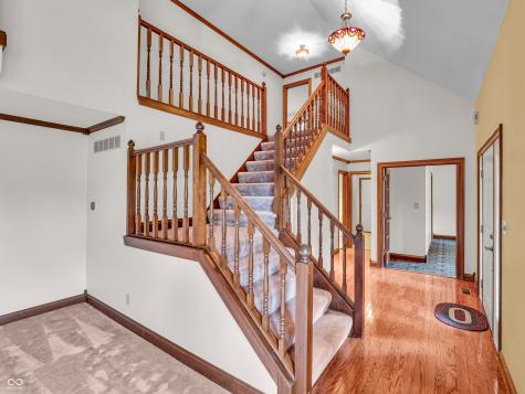 1042 Red Oak Drive Avon IN 46123