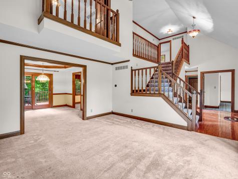 1042 Red Oak Drive Avon IN 46123