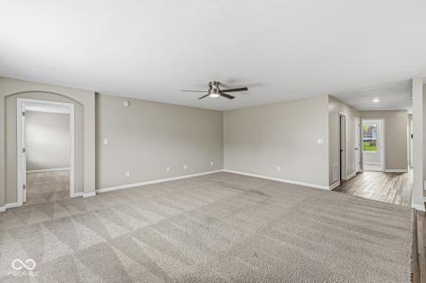 6178 N Woodhaven Drive Mccordsville IN 46055