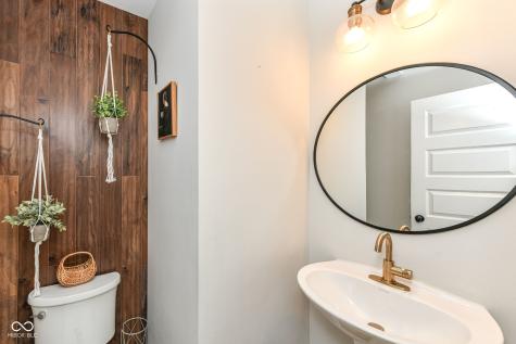 7240 Zanesville Road Carmel IN 46033