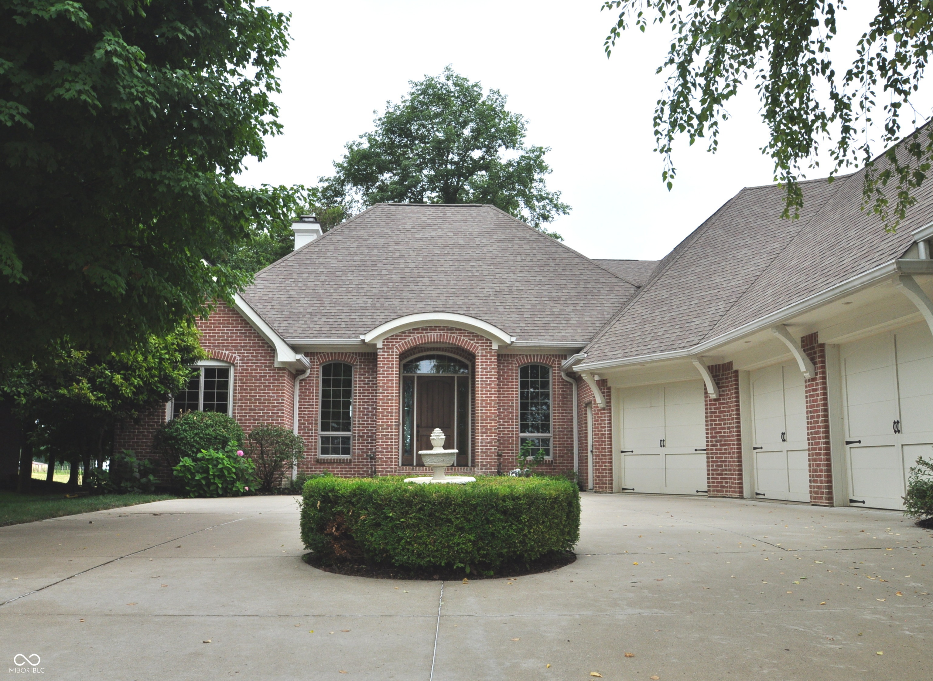 8821 Stonebriar Drive Indianapolis IN 46259