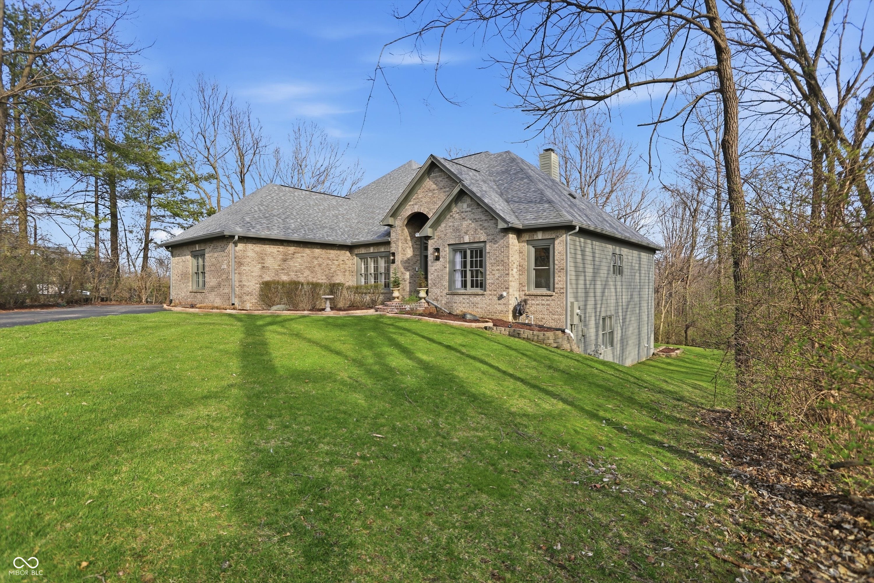 9010 Summer Estate Drive Indianapolis IN 46256