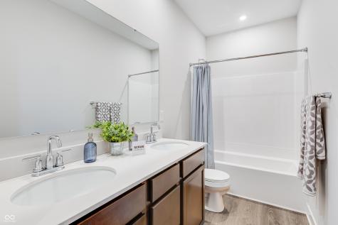 16018 Meadow Frost Court Fishers IN 46037