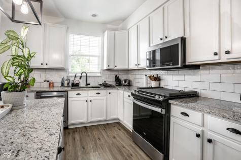 8550 Fenton Tower Drive Indianapolis IN 46259