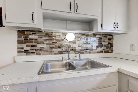 2832 S Oakland Avenue Indianapolis IN 46203