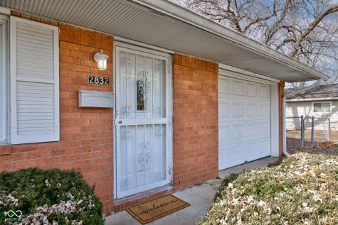 2832 S Oakland Avenue Indianapolis IN 46203
