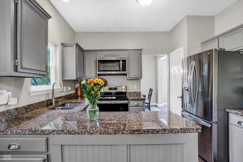 10922 Echo Trail Indianapolis IN 46236