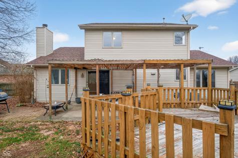 2865 Foxridge Circle Columbus IN 47203