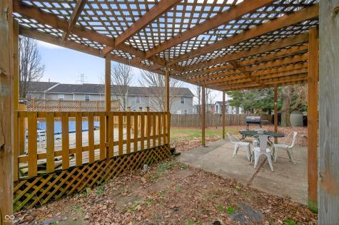 2865 Foxridge Circle Columbus IN 47203