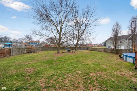 2865 Foxridge Circle Columbus IN 47203