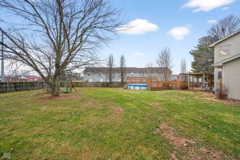 2865 Foxridge Circle Columbus IN 47203