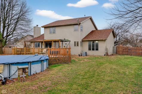 2865 Foxridge Circle Columbus IN 47203