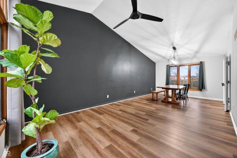 2865 Foxridge Circle Columbus IN 47203