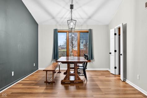 2865 Foxridge Circle Columbus IN 47203