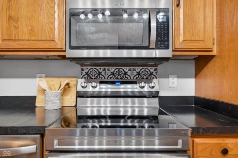 2865 Foxridge Circle Columbus IN 47203