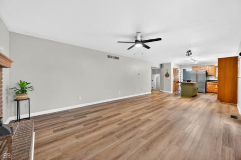 2865 Foxridge Circle Columbus IN 47203