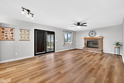 2865 Foxridge Circle Columbus IN 47203