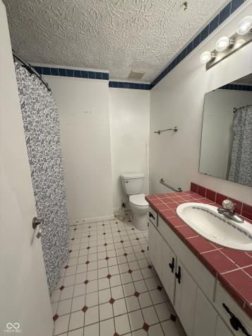 2 Holmes Court Greenfield IN 46140