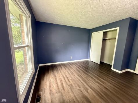 2 Holmes Court Greenfield IN 46140