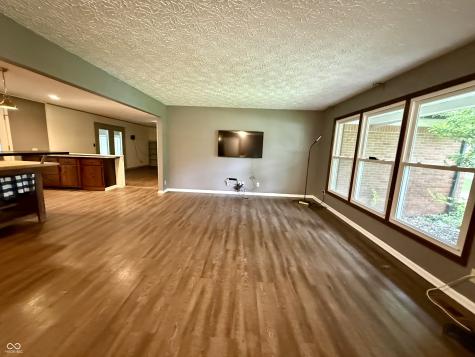 2 Holmes Court Greenfield IN 46140