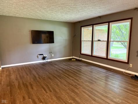 2 Holmes Court Greenfield IN 46140