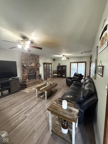 668 N 300 W Greenfield IN 46140