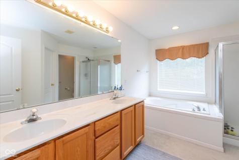 13888 Dearborn Circle Fishers IN 46038