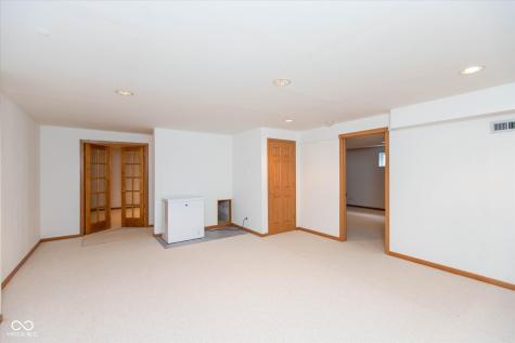 13888 Dearborn Circle Fishers IN 46038