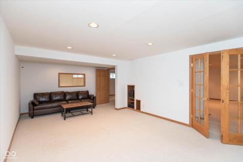 13888 Dearborn Circle Fishers IN 46038