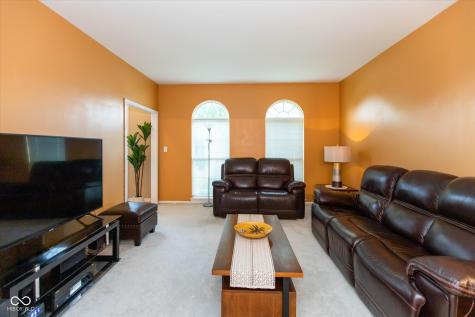 13888 Dearborn Circle Fishers IN 46038