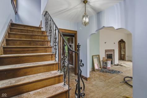 24 N Pasadena Street Indianapolis IN 46219