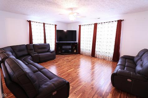 8186 Stonelick Drive Avon IN 46123