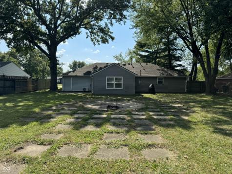 921 Sweetbriar Avenue Whiteland IN 46184