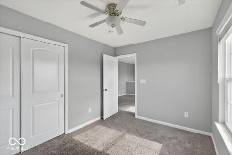 275 Longleaf Lane Greenfield IN 46140