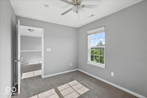 275 Longleaf Lane Greenfield IN 46140