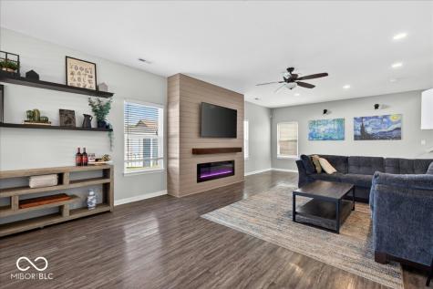 275 Longleaf Lane Greenfield IN 46140