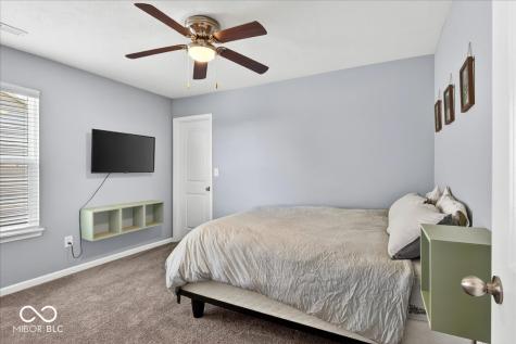 275 Longleaf Lane Greenfield IN 46140