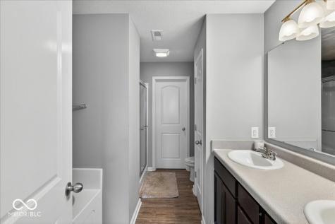 275 Longleaf Lane Greenfield IN 46140